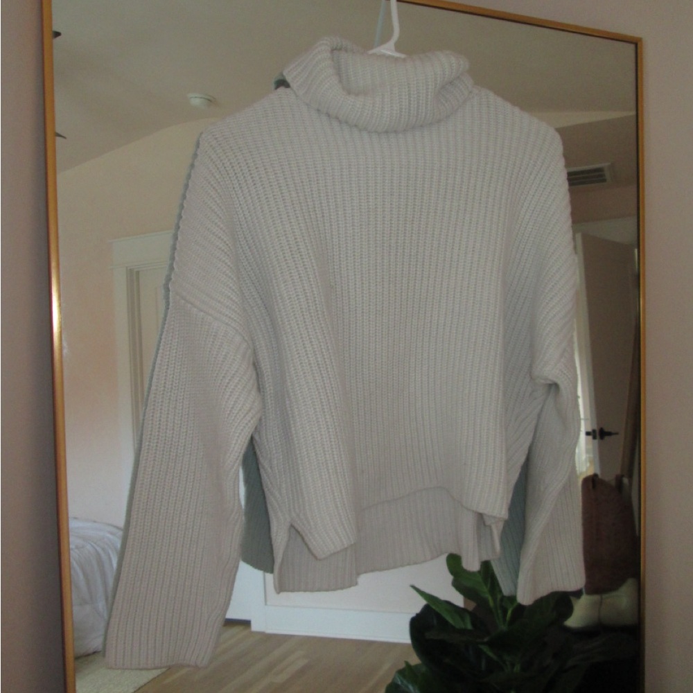 Abercrombie & Fitch White Cowl Neck Sweater